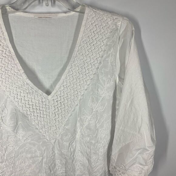 Embroidered 3/4 sleeve V Neck White Blouse Size Medium - Picture 3 of 5